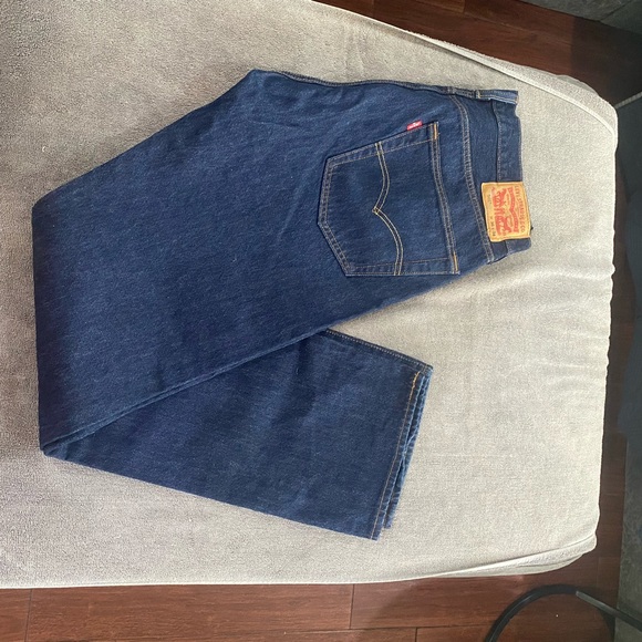 Men’s Levi’s 36x32 - Picture 2 of 2